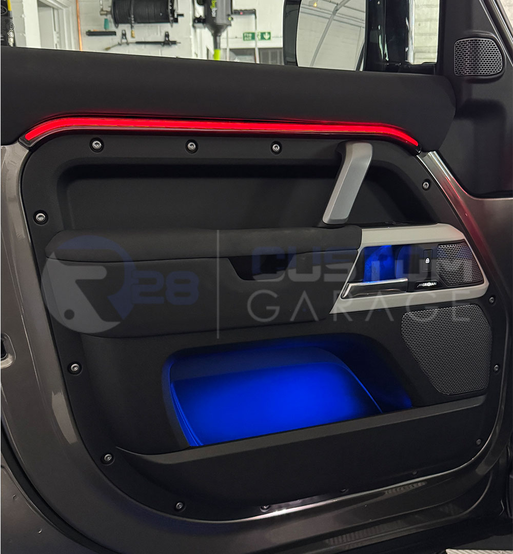 Land Rover Defender (2019-2025) seat trim ambient lighting