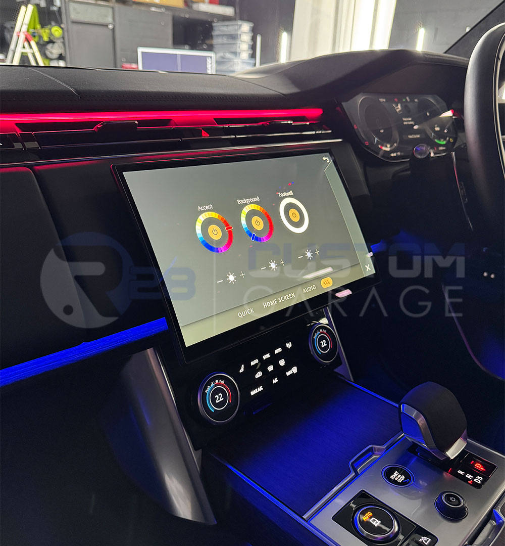 Range Rover (2022-2025) door ambient lighting