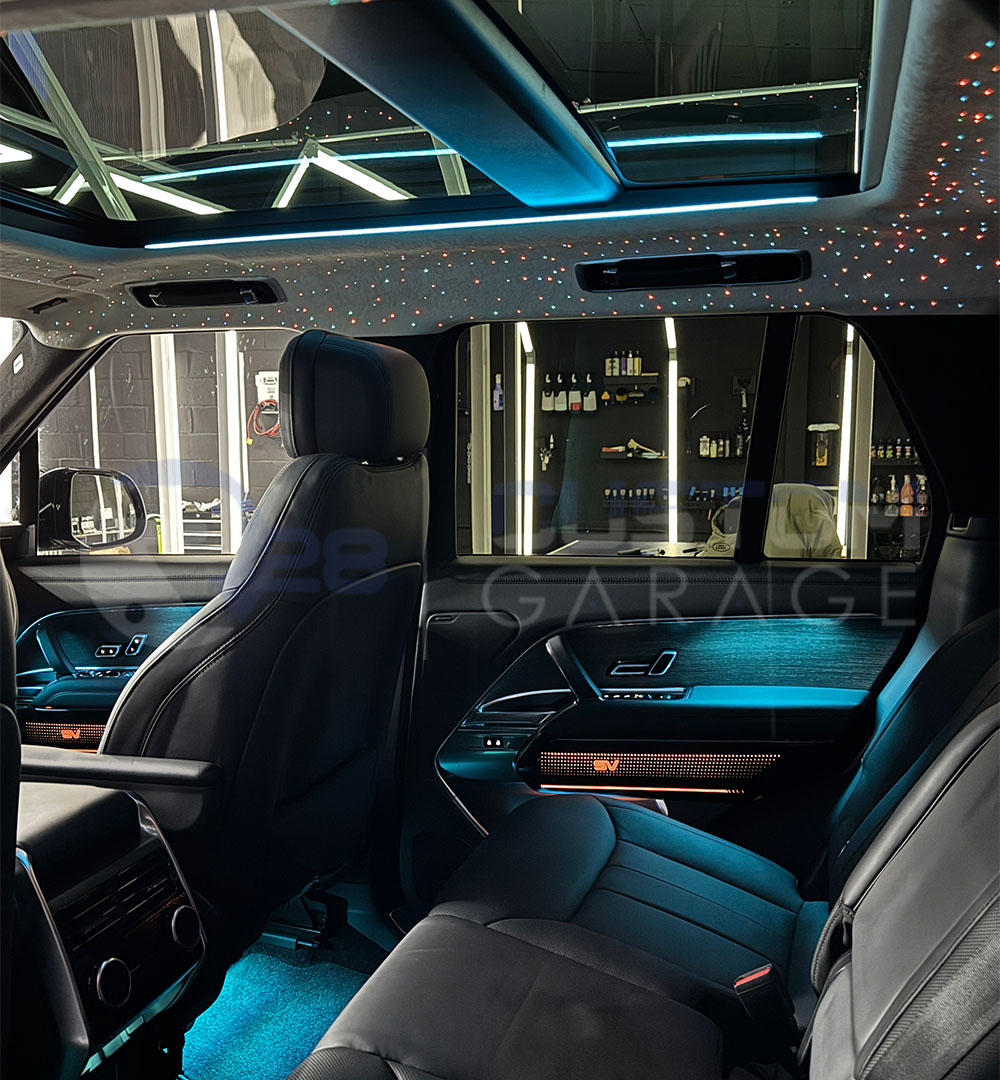 Range Rover (2022-2025) seat trim ambient lighting